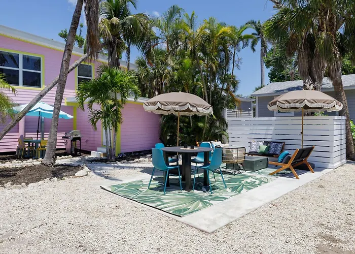 The Seagull Residence At The Sandpiper Inn Bikes Beachgear