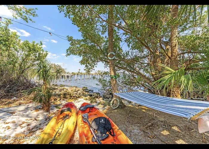 Rustic River Retreat 3-2 - 3 Min Walk To Eau Gallie Arts District Shops