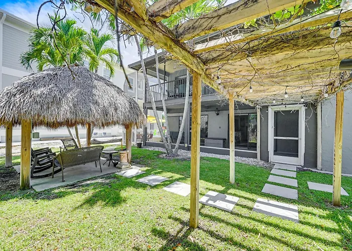 Marco Island Family Home: Pool, Lanai, Backyard!
