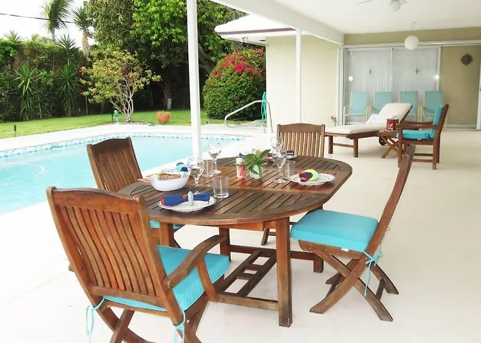 Spacious Villa, Pool, Water Views, Walk To Beach