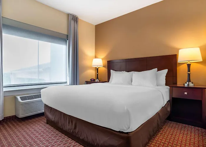 Comfort Inn & Suites Crestview South