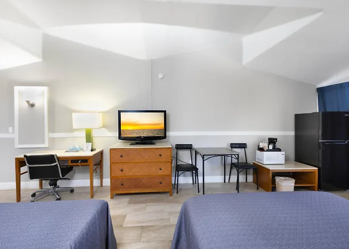 Warm Mineral Springs Motel