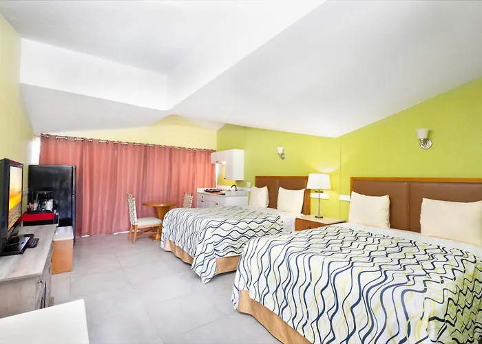 Warm Mineral Springs Motel
