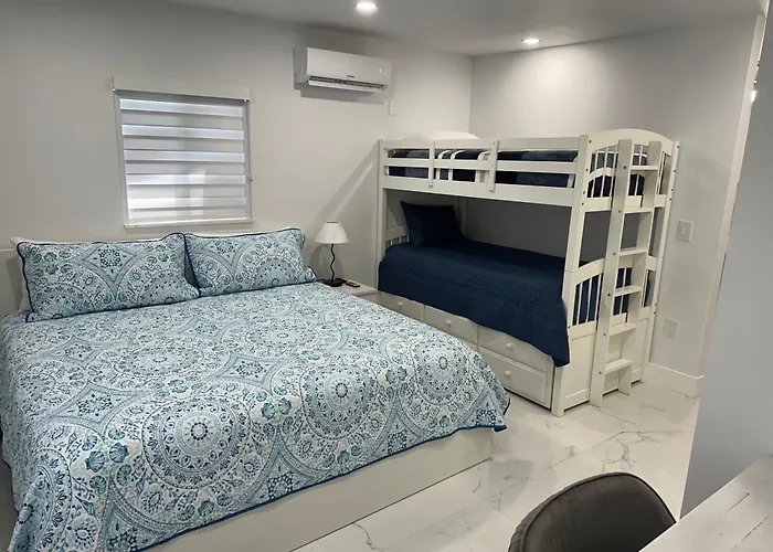 Cozy Apartment With A Luxury King Bed
