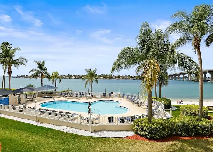 New Stunning Bahia Vista Condo 8 410