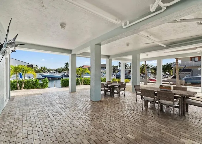 Ocean Shores Villa 2 In Key Largo With Pool And Boat Slip