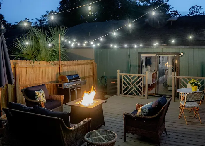 Peaceful, Modern, Renovated, Close To Everything!