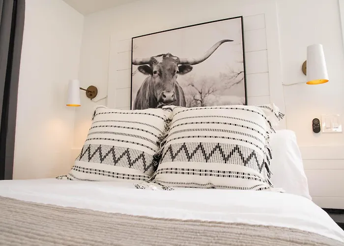Walk To Best Eats And Shops And Stay In Style