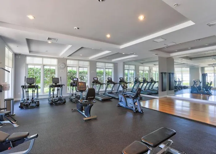 Stylish 1Br Condo Rooftop Pool Close To Beach