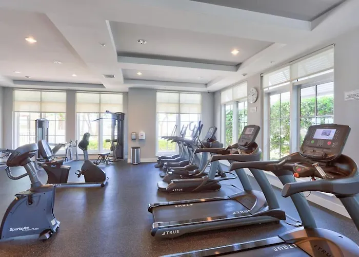 Stylish 1Br Condo Rooftop Pool Close To Beach