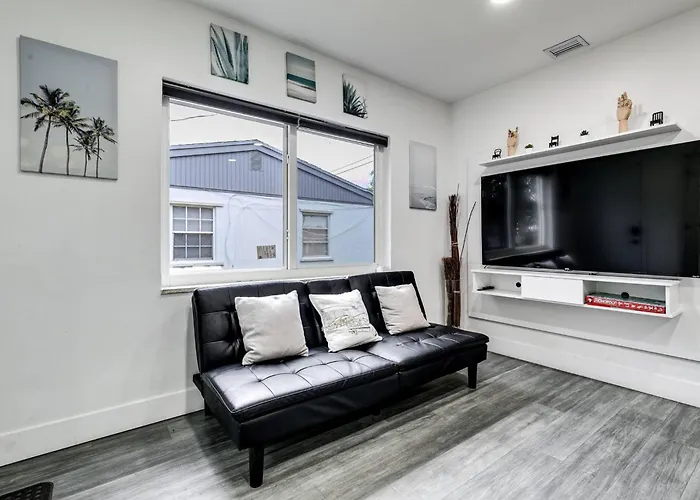 North Miami Beach Suite
