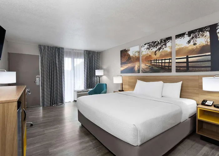 Days Inn By Wyndham Wildwood I-75