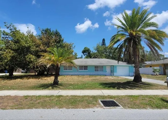 Renovated Home Near Siesta Key Beach