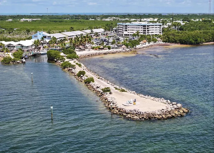Villa Valbuena Aqua Vista Key Largo Marina Pickleball Remodeled 2025