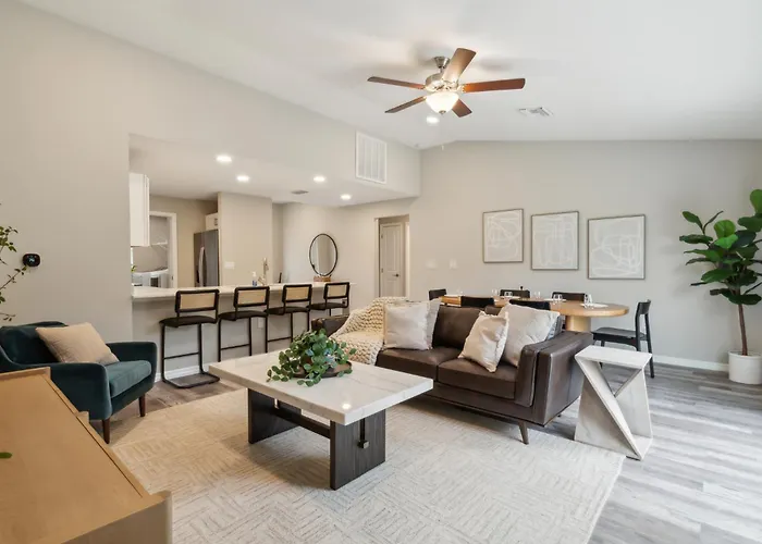 The Balboa - Modern Luxury Getaway