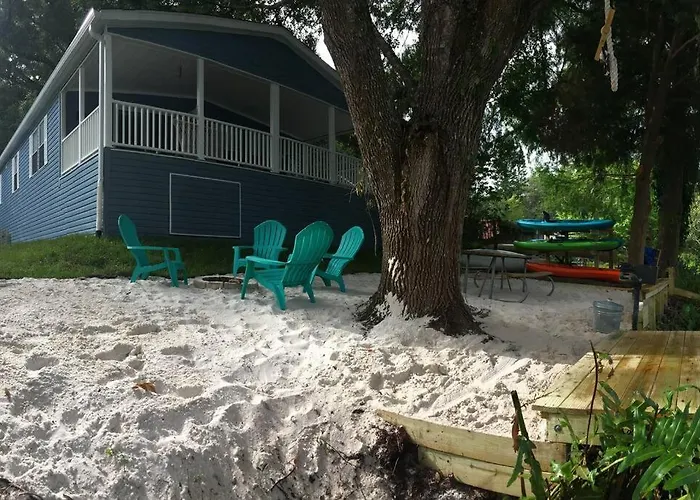 The Chuby Mermaid - Weeki Wachee River Access Waterfront With Paddlecraft
