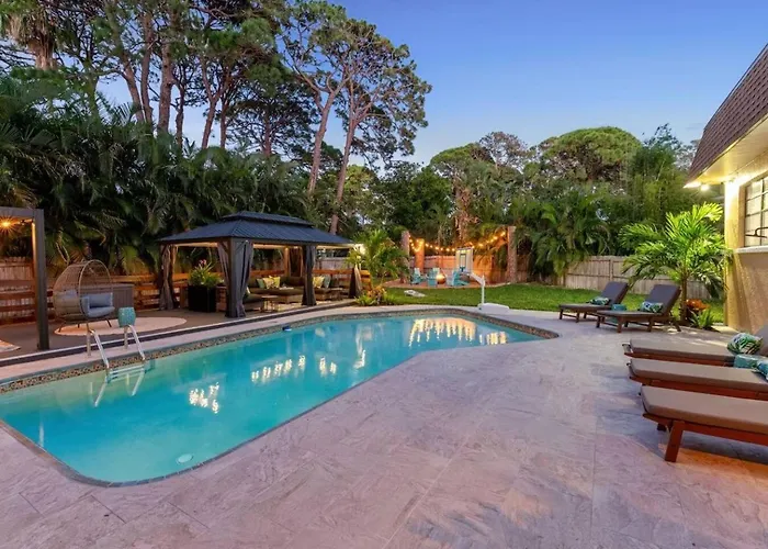 Tropical Oasis, 5 Mins To Beach