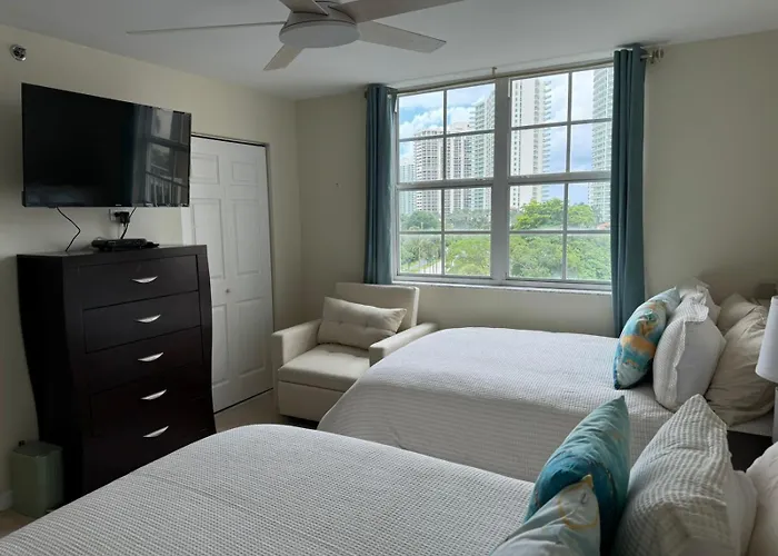 The Costal, Stunning Water View Apartment At Aventura Yacht Club, Miami Florida!