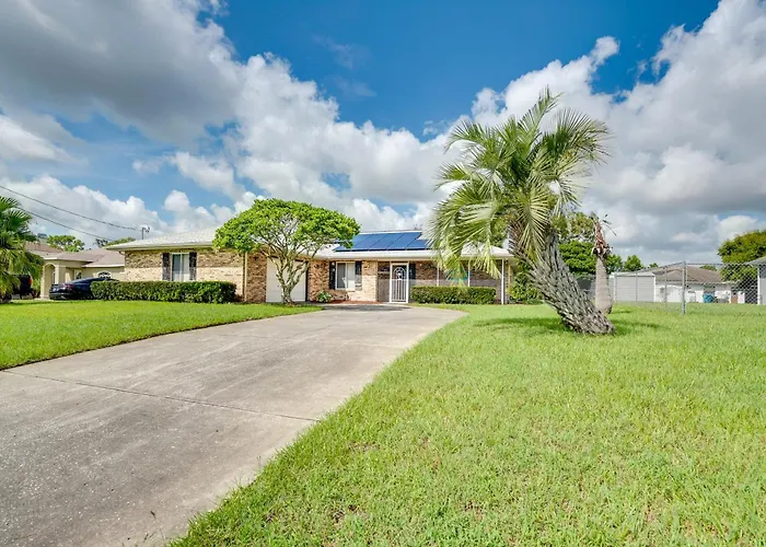 Heated Pool & 4-In-1 Grill: Spring Hill Haven!
