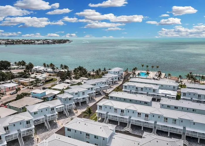 Ocean Front Breeze In Paradise