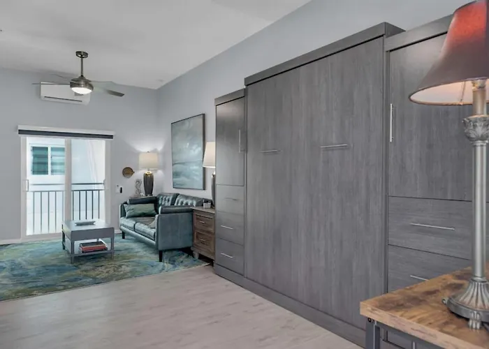 Oceanside Spacious Studio Escape