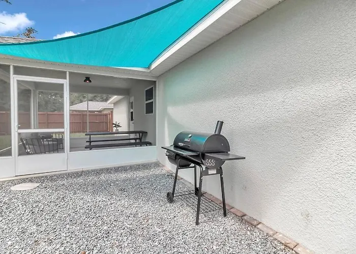 Bright & Colorful New Home 10 Min From Rainbow Springs