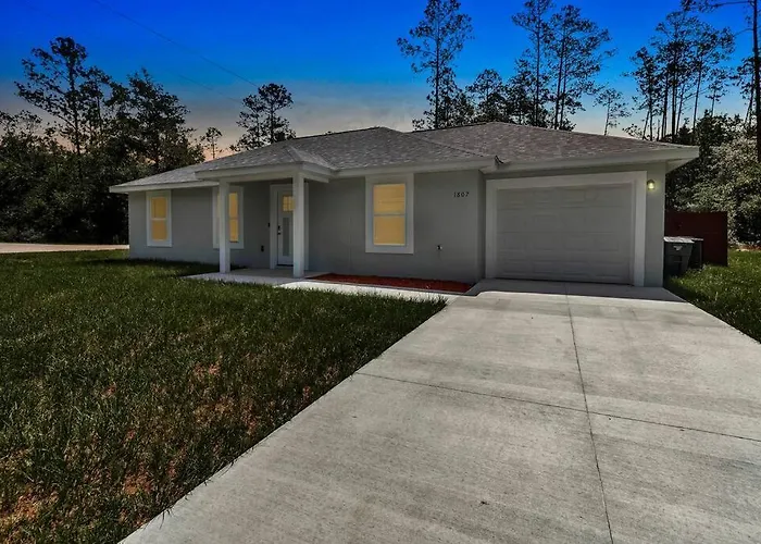 Bright & Colorful New Home 10 Min From Rainbow Springs