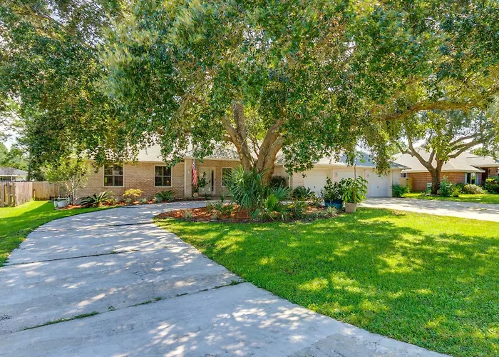 4 Mi To Beach: Family-Friendly Home In Navarre