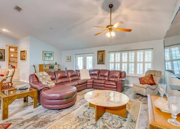 4 Mi To Beach: Family-Friendly Home In Navarre
