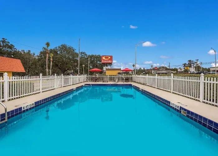 Econo Lodge Live Oak