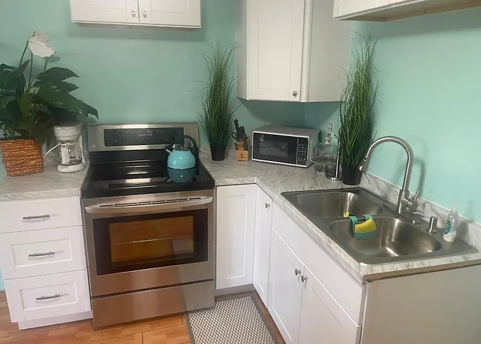 2Br Comfortable Downtown House Near Beach And More