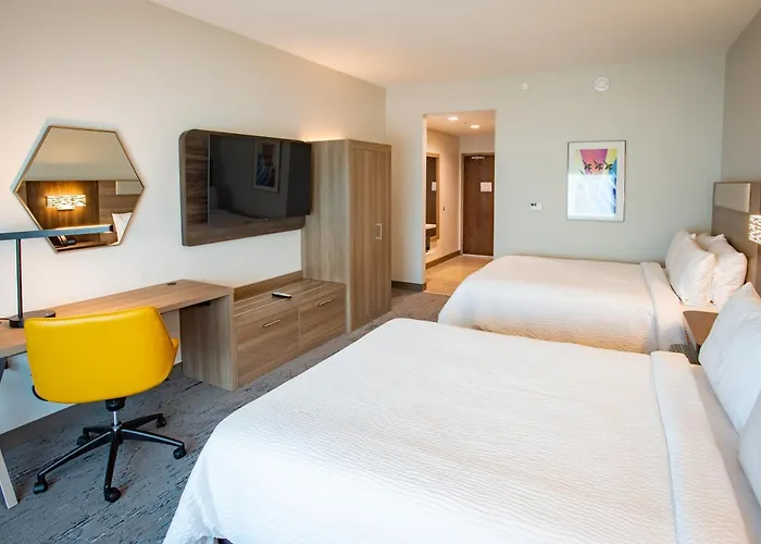 Holiday Inn Express & Suites Pensacola Airport North - I-10 By Ihg