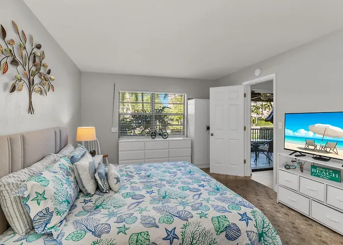 Prime Location I 2 Bed Setup Directly Across Street From South Beach Access