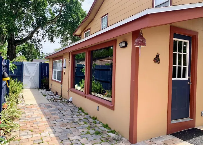 Cozy Bungalow