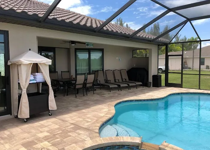 Luxury Waterfront Home With Heated Pool & Hot Tub