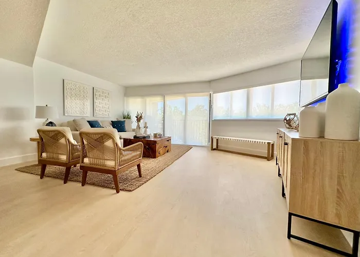 Villa Valbuena Aqua Vista Key Largo Marina Pickleball Remodeled 2025