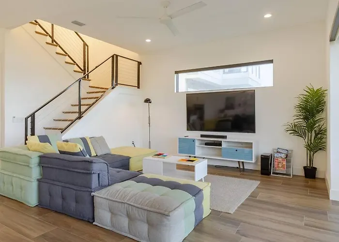 Oceanfront 4-Bed Designer Villa With Private Pool