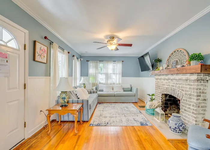 Walk To Mount Dora Historic District: Cozy Home!