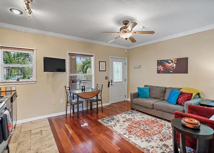 Zen Oasis Chic 1Bd Steps To Dtsp