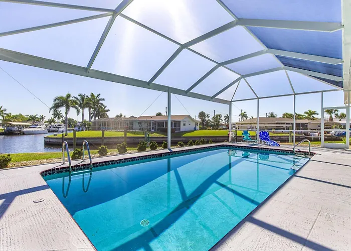 Lazy Palm Retreat Heated Pool Jacuzzi Gulf Canal