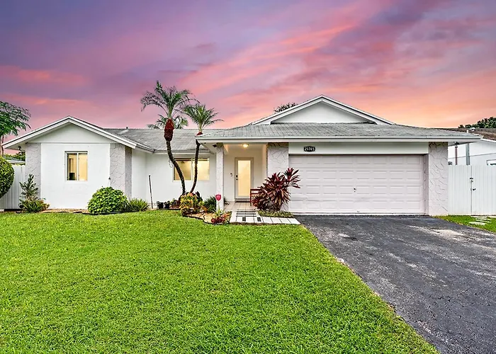 Family Favorite- Heated Pool, Pets, Everglades