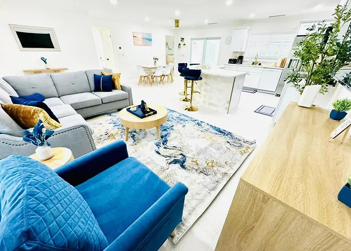 Coral Breeze - Remodeled Pool Game Room For 8!