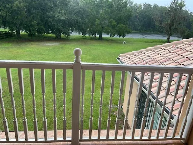 Quiet Lakeview Home In Wesley Chapel