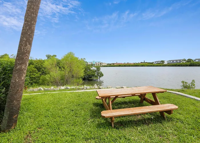 Mariner'S Pointe 701