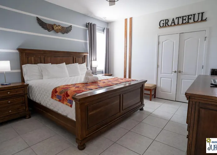 Deluxe Themed Private Rooms - Ensuite Bath & Pool Access By Casa Da Jura