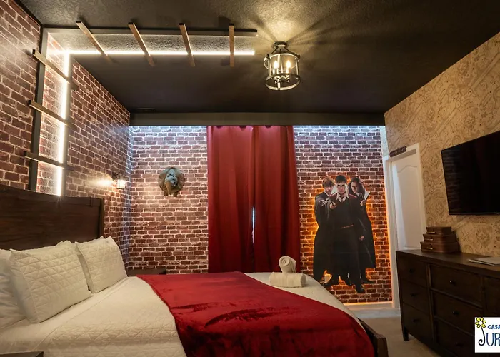Deluxe Themed Private Rooms - Ensuite Bath & Pool Access By Casa Da Jura