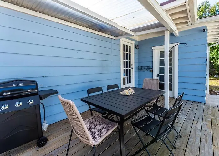 10 Min Lido Key Beach ~Coastal Cabana Hideout