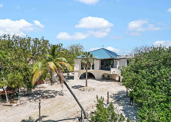Barnacle Resort