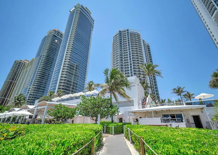 9Th Floor Suite At Trump Int Resort Sunny Isles