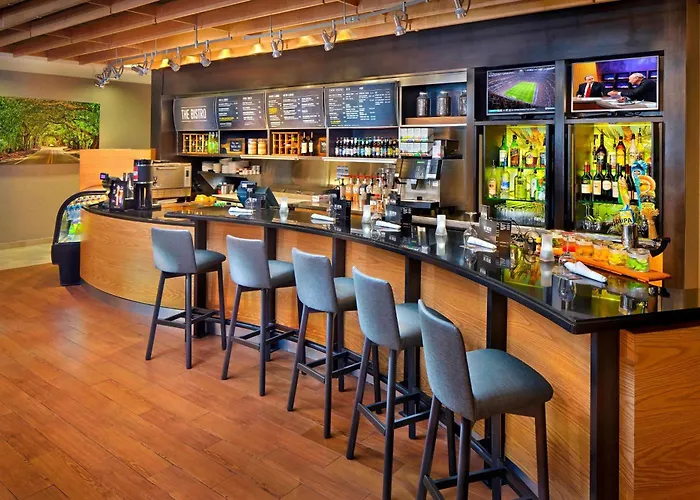 Courtyard By Marriott Stuart